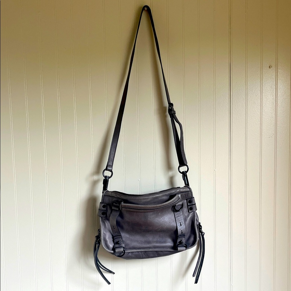 Elegant Black Leather Shoulder Bag